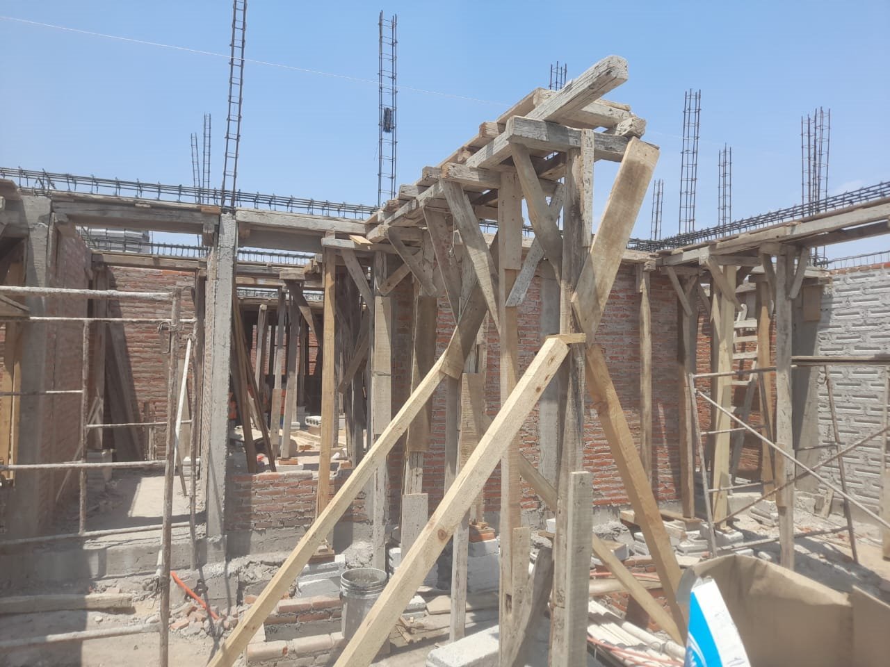 Cimbra de madera para colado de losa