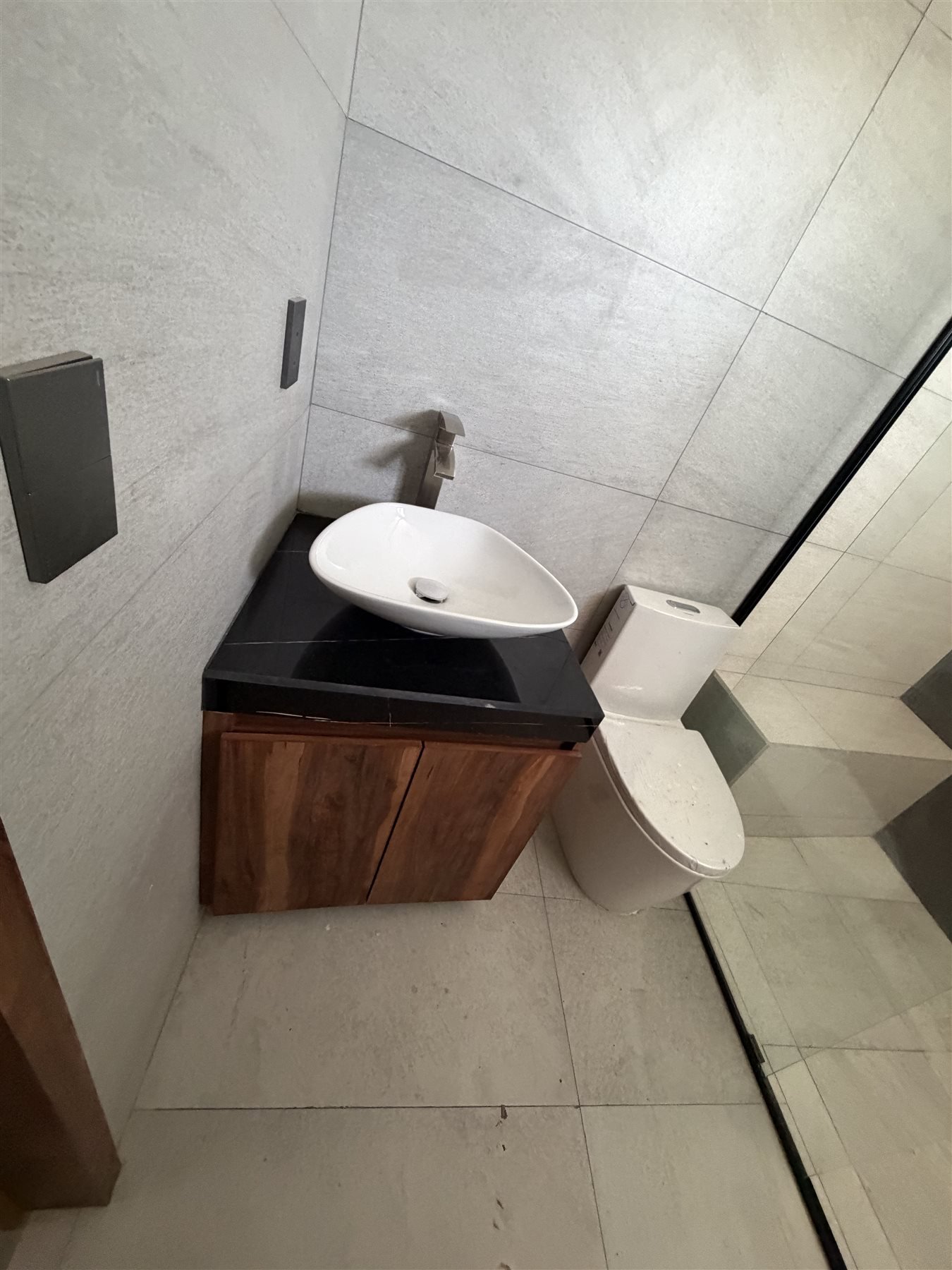 Mueble de baño en madera